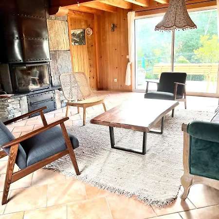 Chalet * Magnifique Entre Les Pistes Et La * *