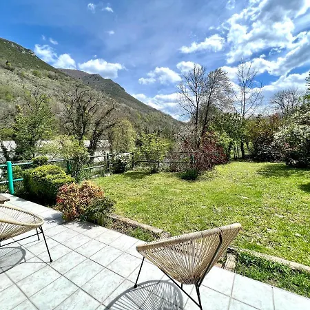 * Magnifique Entre Les Pistes Et La * Chalé *