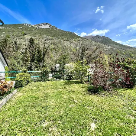 * Magnifique Entre Les Pistes Et La * *