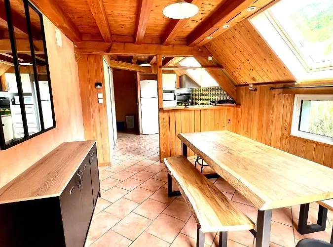 * Magnifique Entre Les Pistes Et La * Chalet *