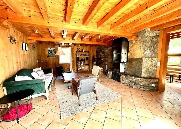 Chalet * Magnifique Entre Les Pistes Et La * Campan