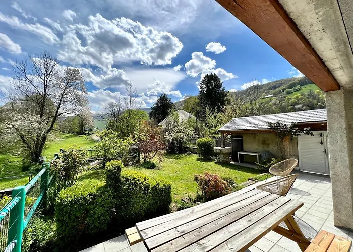 Chalet * Magnifique Entre Les Pistes Et La * Campan