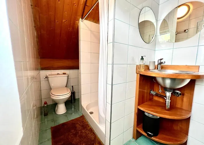 * Magnifique Entre Les Pistes Et La * *