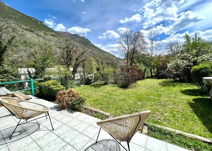 * Magnifique Entre Les Pistes Et La * Chalet *