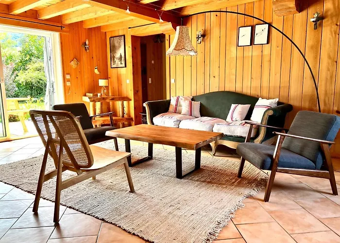 Chalet * Magnifique Entre Les Pistes Et La * *