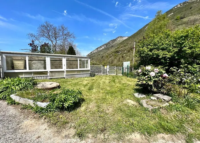 Chalet * Magnifique Entre Les Pistes Et La * Campan